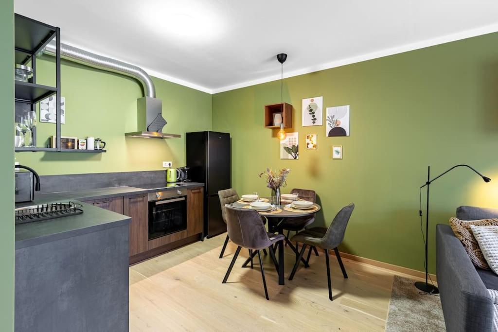 Zwirn Comfort With Balcony Апартаменти Братислава
