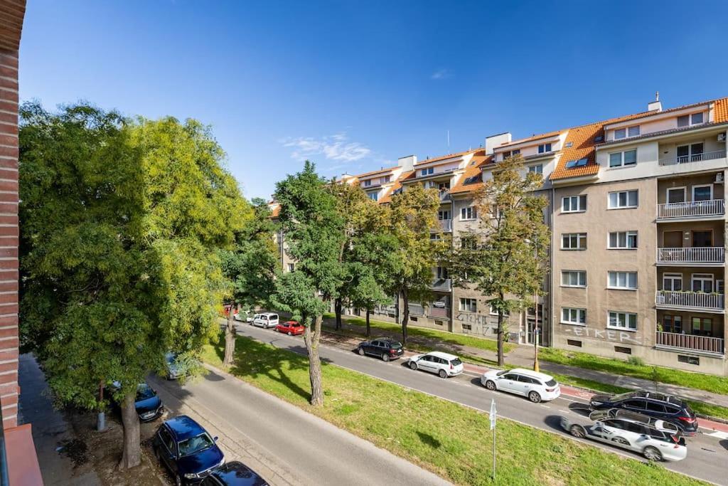 Zwirn Comfort With Balcony